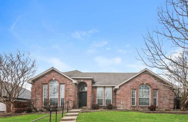 $2,150 4 Bed/2 Bath/2 Garage Ready for Move-in Rockwall Home in Highland Meadows - 625 Primrose Lane, Rockwall, TX 75032