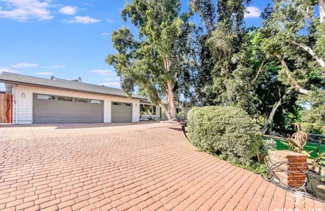 Stunning 4B/2.5BA House in Escondido! photos photos