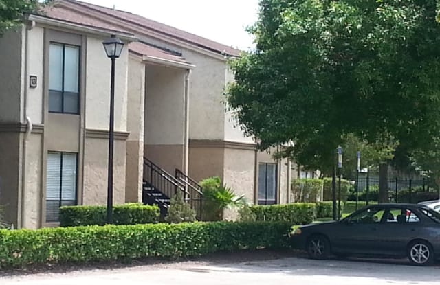 Casa Bella - 5791 University Club Boulevard, Jacksonville, FL 32277