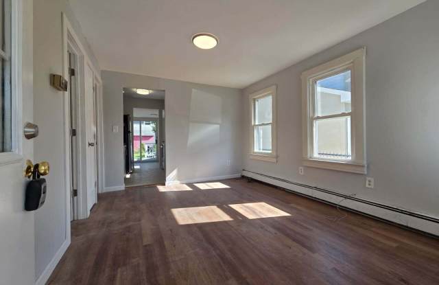31 Seeley Avenue Gallery 4