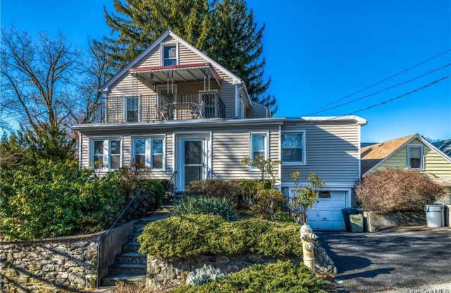 21 Wallace Street unit: 2 photos photos