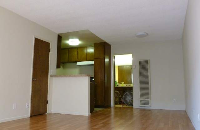 15001 Condon Ave Gallery 3