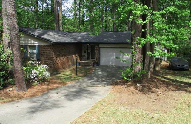 Room in 3 Bedroom Home in Raleigh Gallery 1