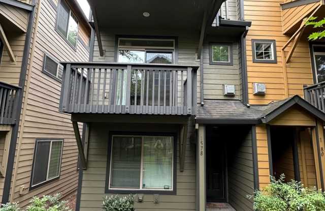 1578 SW 175th Avenue ~ Splendid Townhome - 1578 Southwest 175th Avenue, Aloha, OR 97003