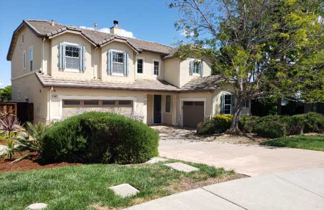 2485 Turnberry Ct Gallery 2