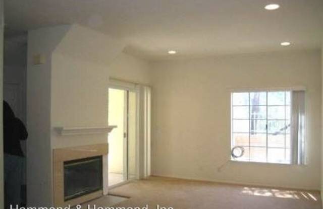 5480 Spanish Oak Ln., Unit A Gallery 3