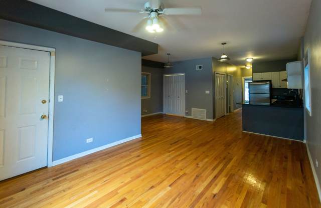 1624 North BELL Avenue Gallery 3