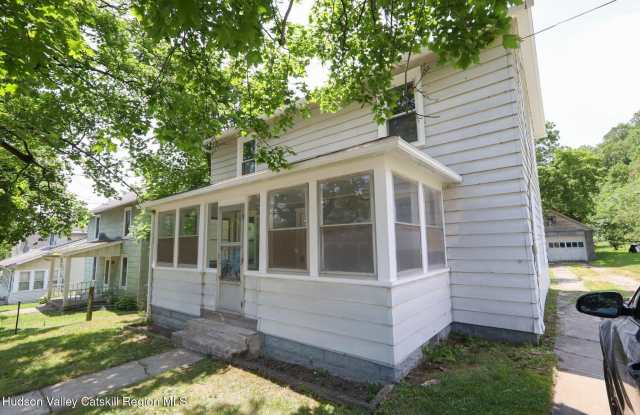 16 Maple Street photos photos
