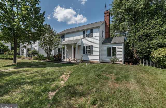 124 E LAKE AVENUE Gallery 2