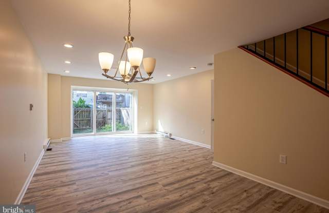 527 CARROLLTON DRIVE Gallery 4