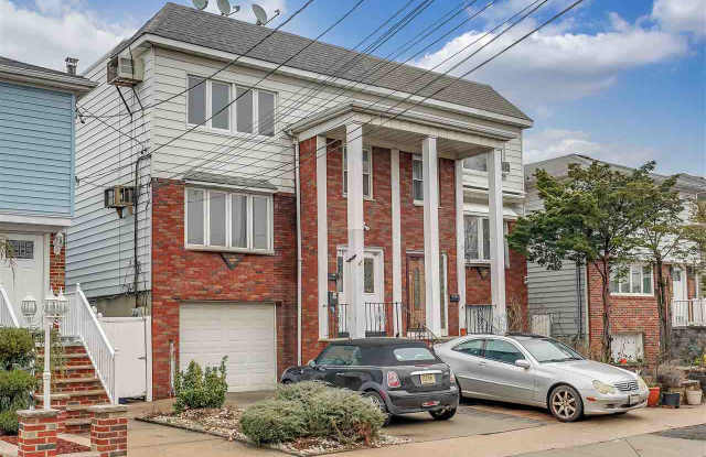 376 CATOR AVE - 376 Cator Avenue, Jersey City, NJ 07305