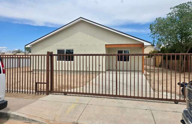 ***NEW*** 3-bedroom, 2-bath home in Albuquerque with all the modren finishes! photos photos