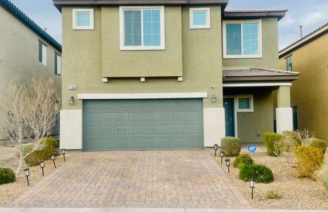 Newer 5 Bd, 3 Bth, Bonus Room, Open Floor Plan, Bd Downstairs photos photos
