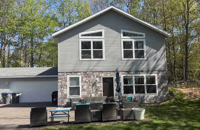 1611 Linzie Road photos photos