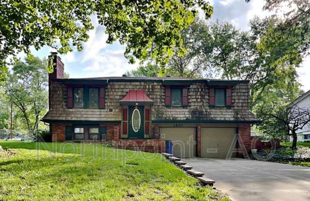 1620 W Brittany St - 1620 West Brittany Drive, Olathe, KS 66061