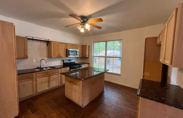 714 Searcy AvenueA photos photos