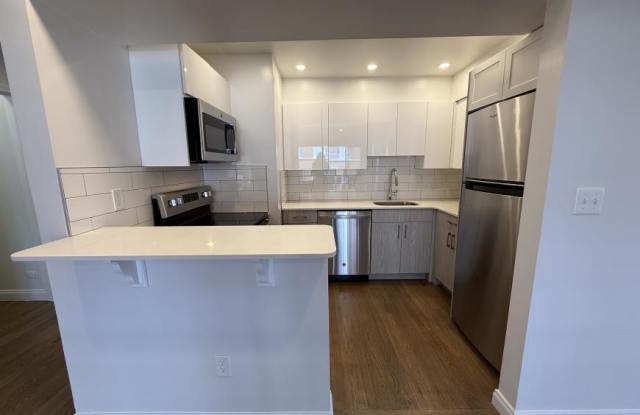 320 Hammond Pond Pkwy. photos photos