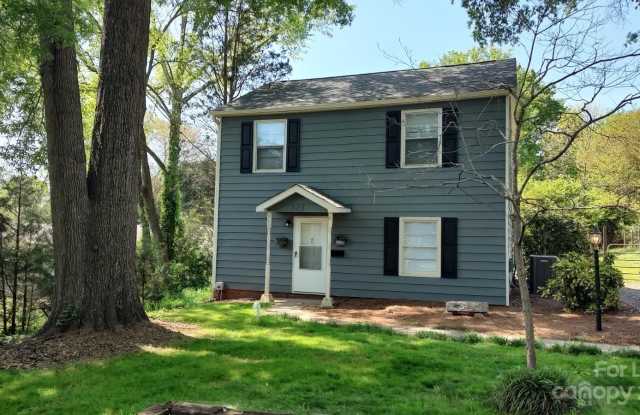 513 N Main Street - 513 North Main Street, Mount Holly, NC 28120