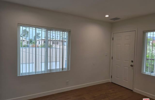 415 Fischer St unit: F photos photos