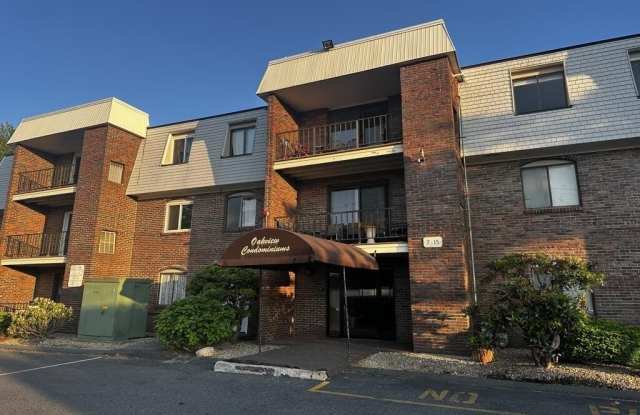 15 Oak Neck Road unit: 34 photos photos