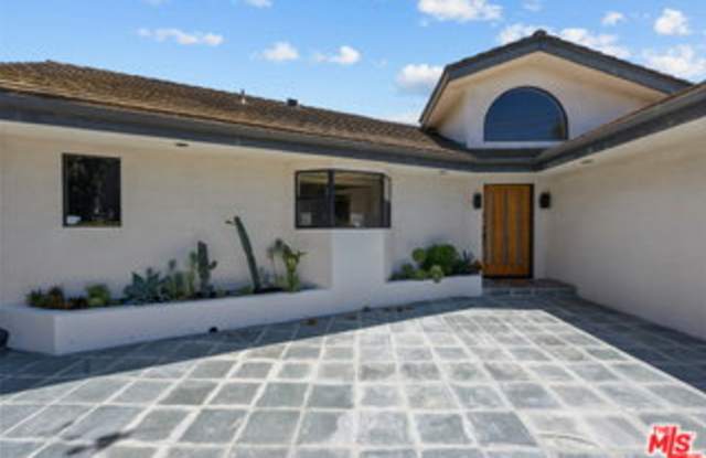 3665 Alta Mesa Drive Gallery 2