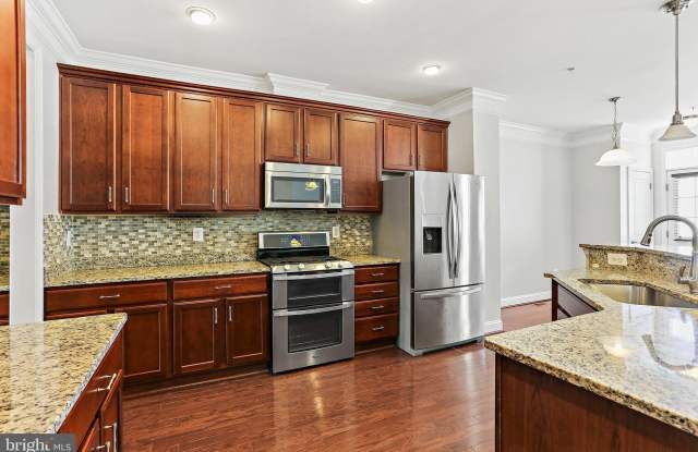 5807 DUNCAN Drive Gallery 4