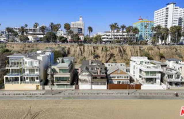 1362 Palisades Beach Road Gallery 1