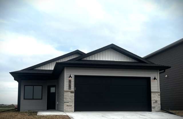 6757 67th Ave S - 6757 67th Avenue South, Horace, ND 58047