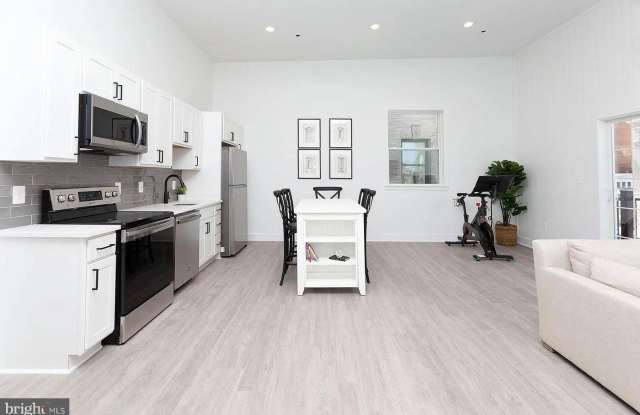 211 SAINT PAUL Street Gallery 4
