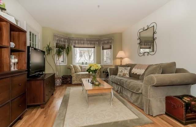 68 MONROE ST photos photos