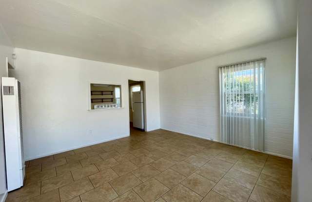 Beautiful 2 bedroom 1 bathroom with a private yard in the heart of El Cajon Gallery 4
