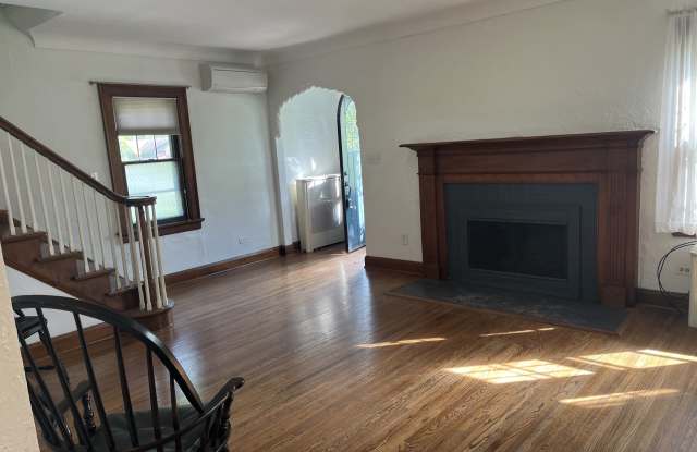 616 Valley Drive Gallery 3