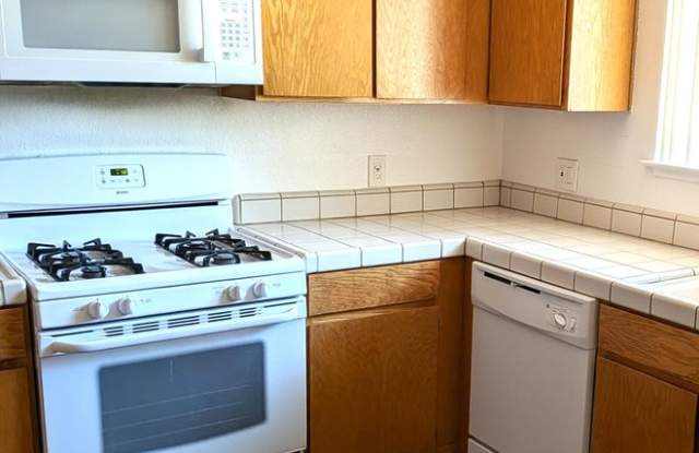 Cozy Charm Meets Modern Convenience in Citrus Heights! Gallery 3
