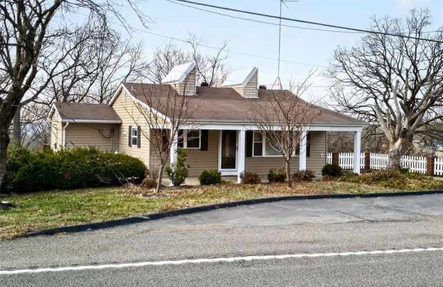 5591 Old State Route 21 photos photos