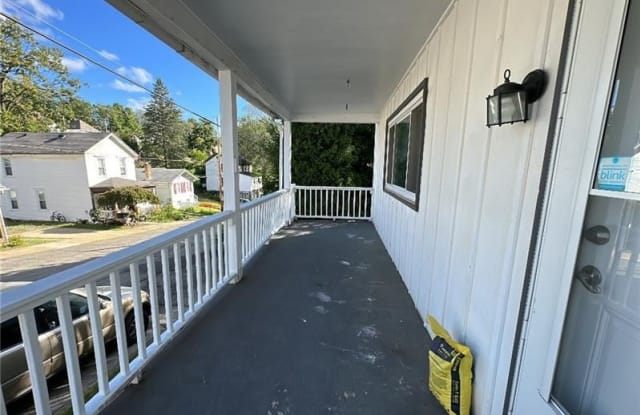 521 E Washington St - 521 East Washington Street, Rochester, PA 15074