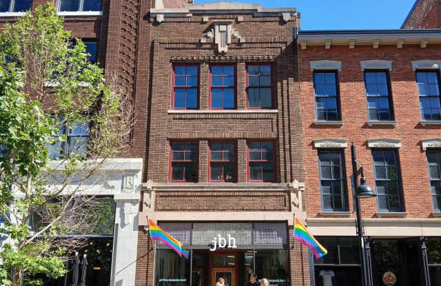 116 W Columbia Street Gallery 2