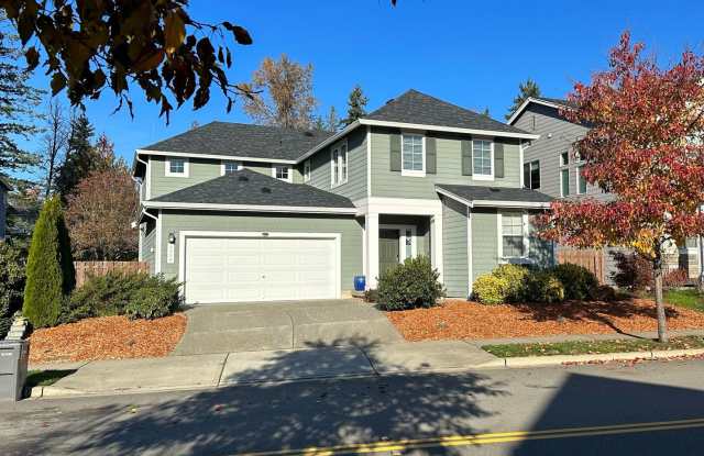 Large Immaculate furnished 4 bedroom home available now! - 4958 South 324th Street, Auburn, WA 98001