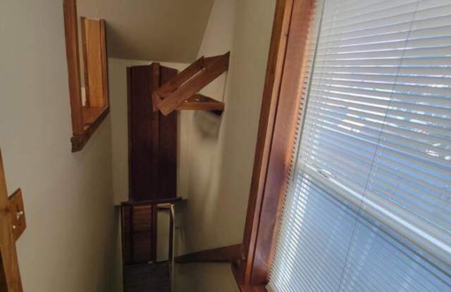 21940 Admirals Walk Gallery 3