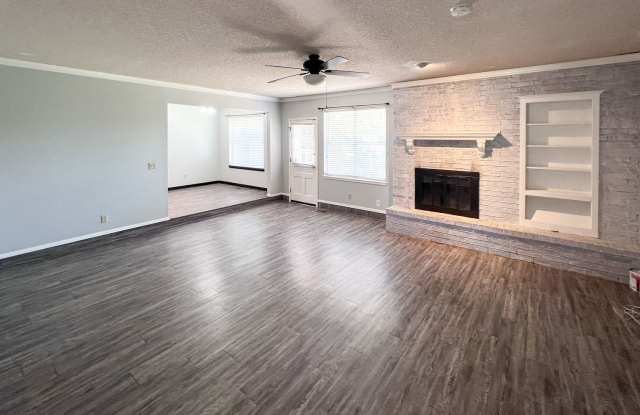 Charming 3-Bedroom Home Near Eastern & Memorial! Gallery 4