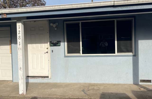 1-Bedroom 1-Bathroom apartment in Whitaker - 1281 West 3rd Avenue, Eugene, OR 97402