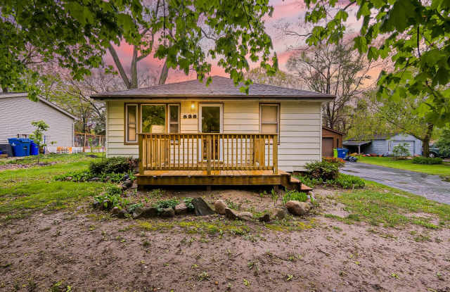 Welcome to this beautiful 2 bedroom, 1 bathroom home located in White Lake, MI. photos photos