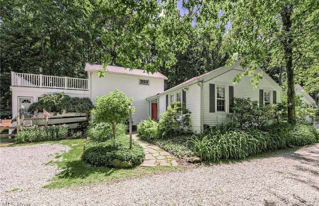 15879 Hemlock Road Gallery 2