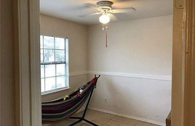 4617 Chapman Street Gallery 2