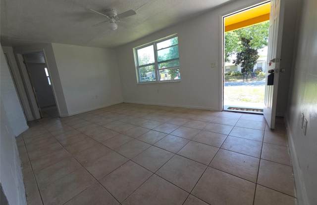 4645 IRENE Loop Gallery 4