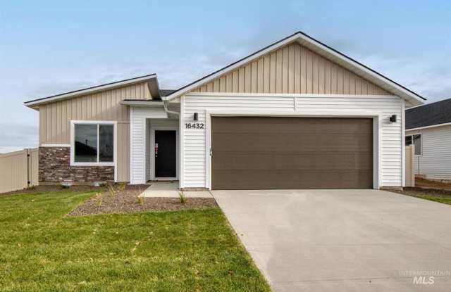 Immaculate Single-Family Home photos photos