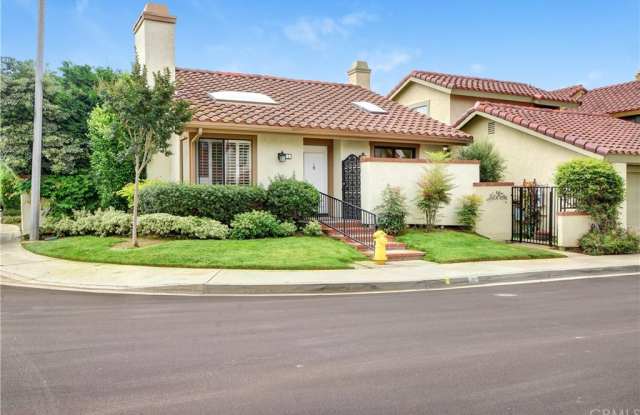 1 Fasano - 1 Fasano, Irvine, CA 92620