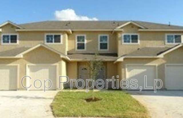 6610 Arancione Ave - 6610 Arancione Avenue, San Antonio, TX 78233