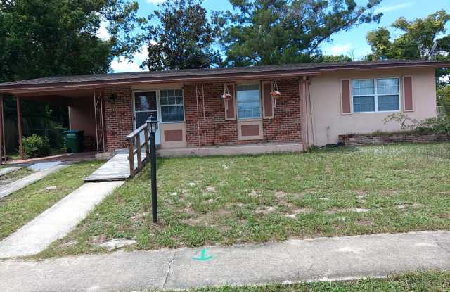 1424 W Hartley Cir - 1424 West Hartley Circle, Deltona, FL 32725