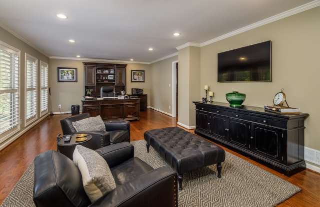 5095 Nesbit Ferry Lane Gallery 4