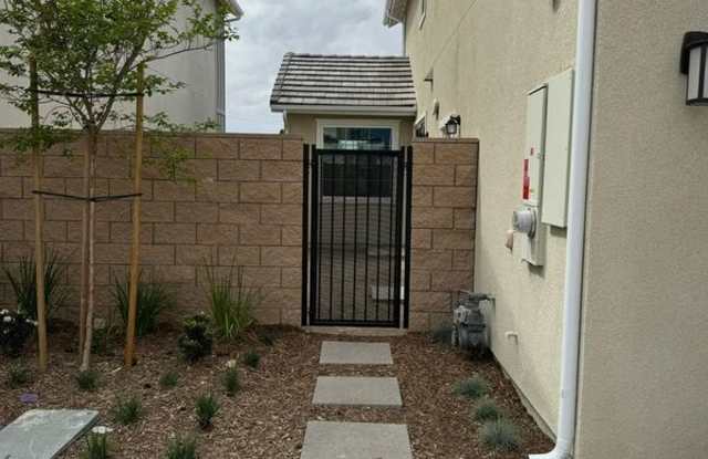 13885 Sedum Lane Gallery 2